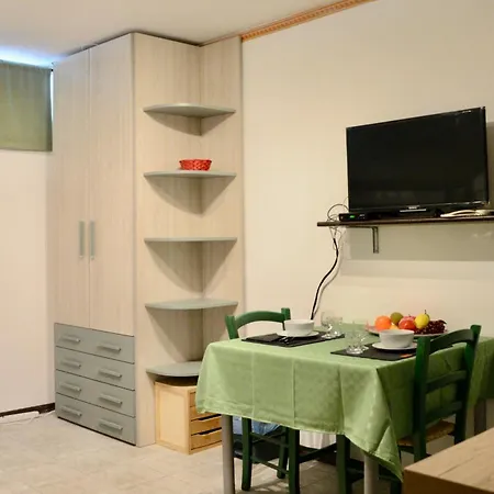 Apartman Hostdomus - Grey Mono *