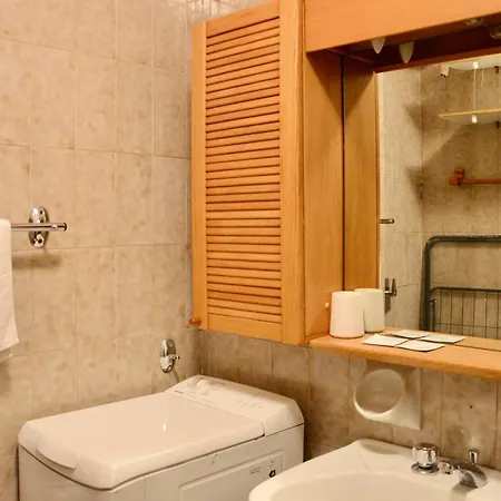 Apartman Hostdomus - Grey Mono Sestriere