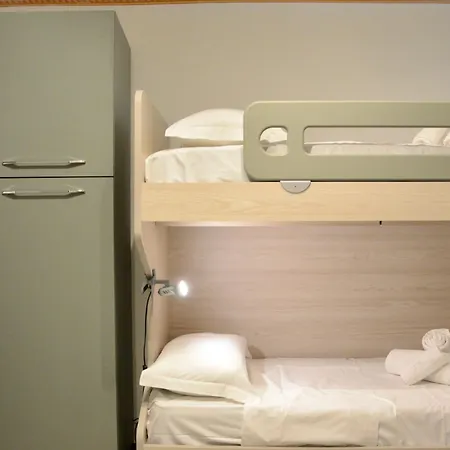 Apartman Hostdomus - Grey Mono Sestriere