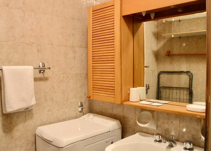 Apartment Hostdomus - Grey Mono Sestriere